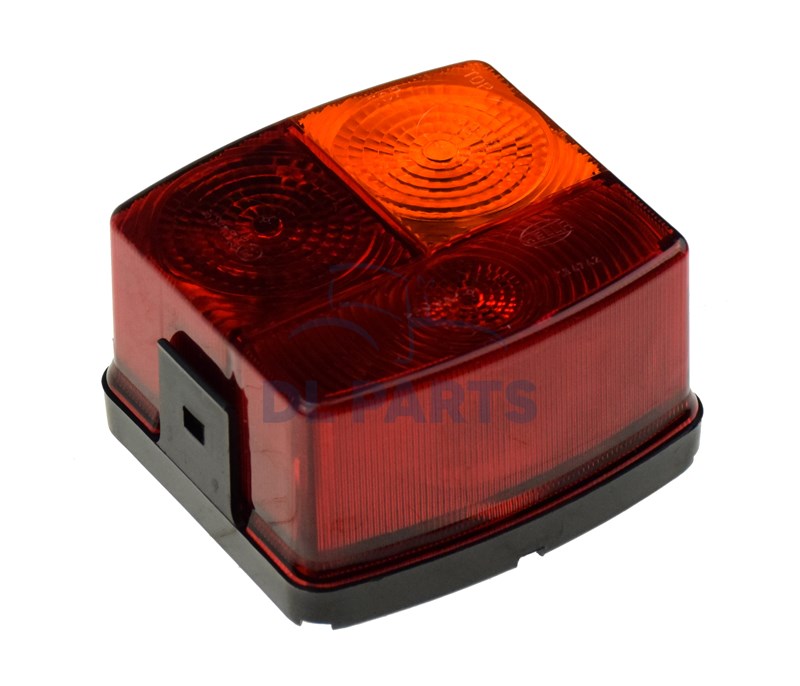 Feu arrière 88x89mm 12V droite